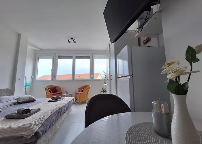 아파트 Mystic Grey 플로체